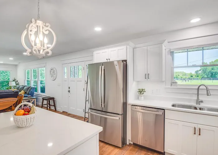 Newly Built Near Rockwood State Park Morrison